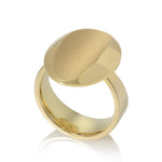 18ct gold cats eye ring by Sarah Herriot.