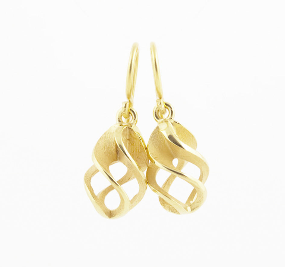 Fine twist earrings in 18ct gold by Sarah Herriot.