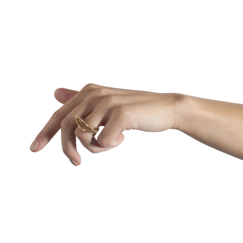 Herring ring in 18ct gold by Sarah Herriot.