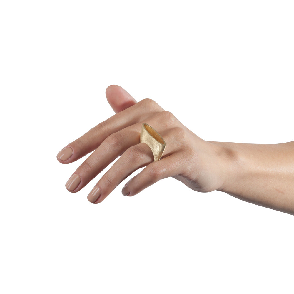 Herring ring in 18ct gold with deep textured surface by Sarah Herriot.