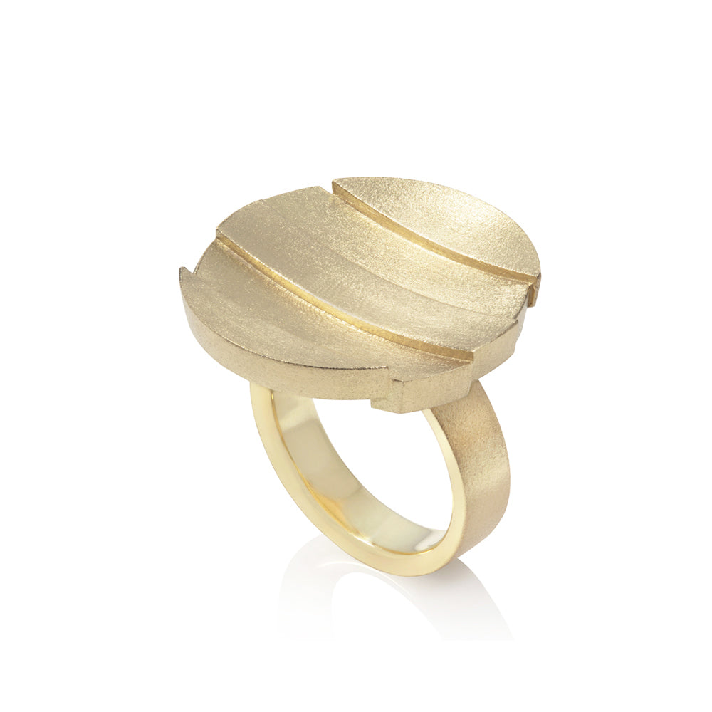 Shattered disc ring in 18ct gold by Sarah Herriot.