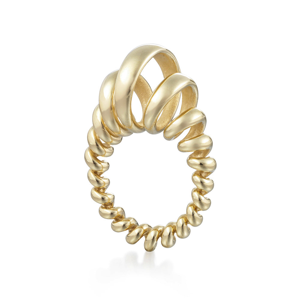 18ct gold ring made from single looping thread, a modern take on an eternity ring.  Acrobat ring by Sarah Herriot.