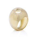 18ct gold venn ring with round white diamonds by Sarah Herriot.